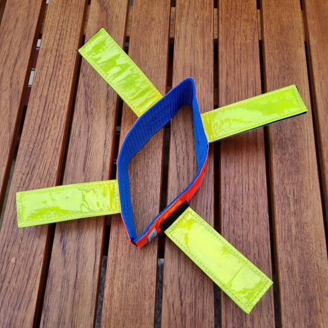 Huvudbild Reflexhalsband Röd 55 cm Bredd 5 cm + 4 gula flärpar 